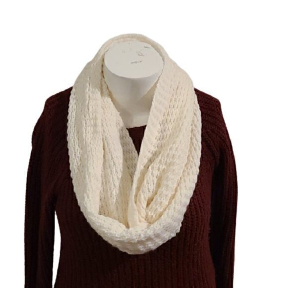 [Target] White Infinity Scarf